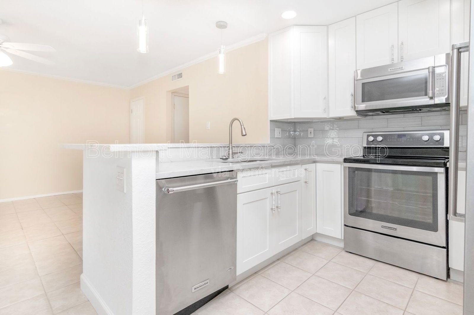 Updated 3/2 Condo for Rent in PRIME Downtown Winter Park Location! Rollins Students Welcomed! property image