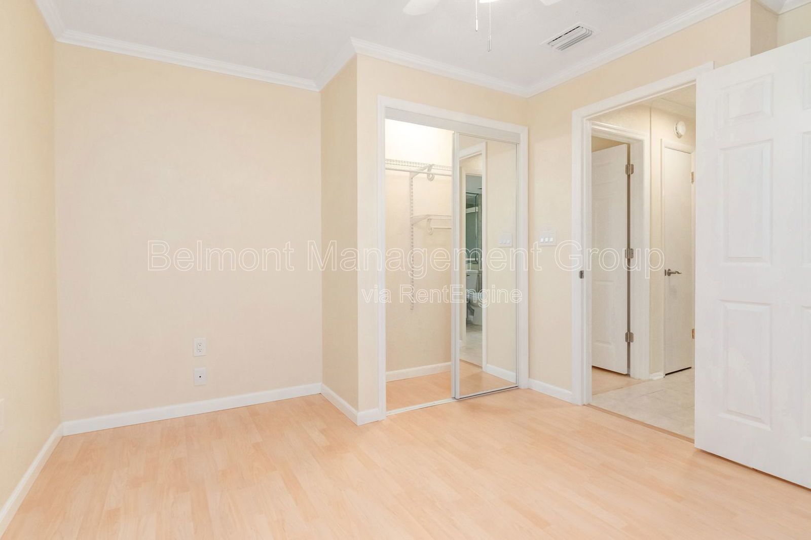 Updated 3/2 Condo for Rent in PRIME Downtown Winter Park Location! Rollins Students Welcomed! property image