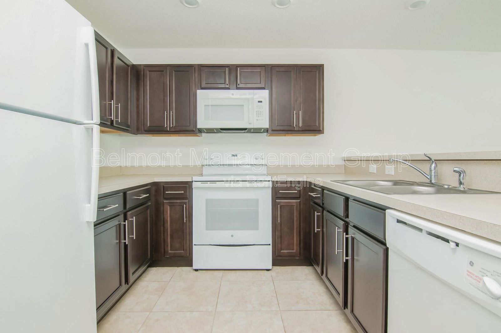 RENT NOW AND GET THE REST OF DECEMBER FREE!!! Beautiful 3 Bed/2 Bath Home for Rent in Buenaventura Lakes! property image