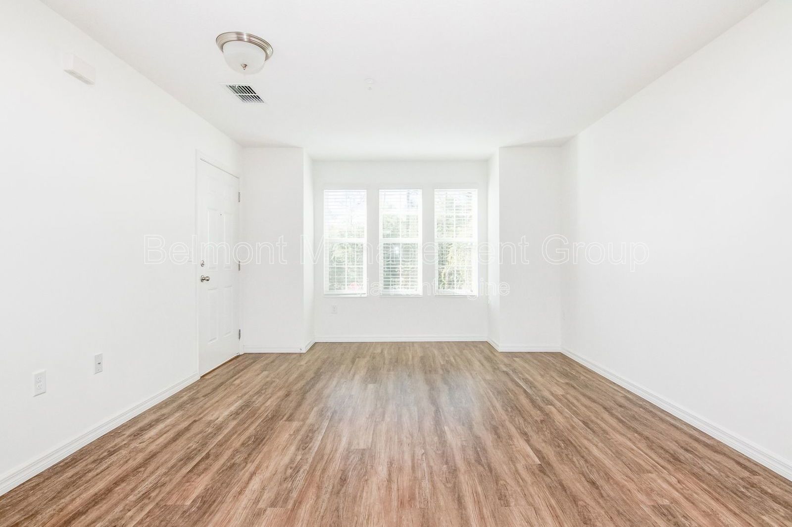 RENT NOW AND GET THE REST OF DECEMBER FREE!!! Beautiful 3 Bed/2 Bath Home for Rent in Buenaventura Lakes! property image