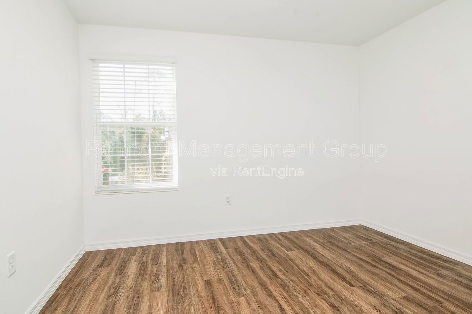 RENT NOW AND GET THE REST OF DECEMBER FREE!!! Beautiful 3 Bed/2 Bath Home for Rent in Buenaventura Lakes! property image