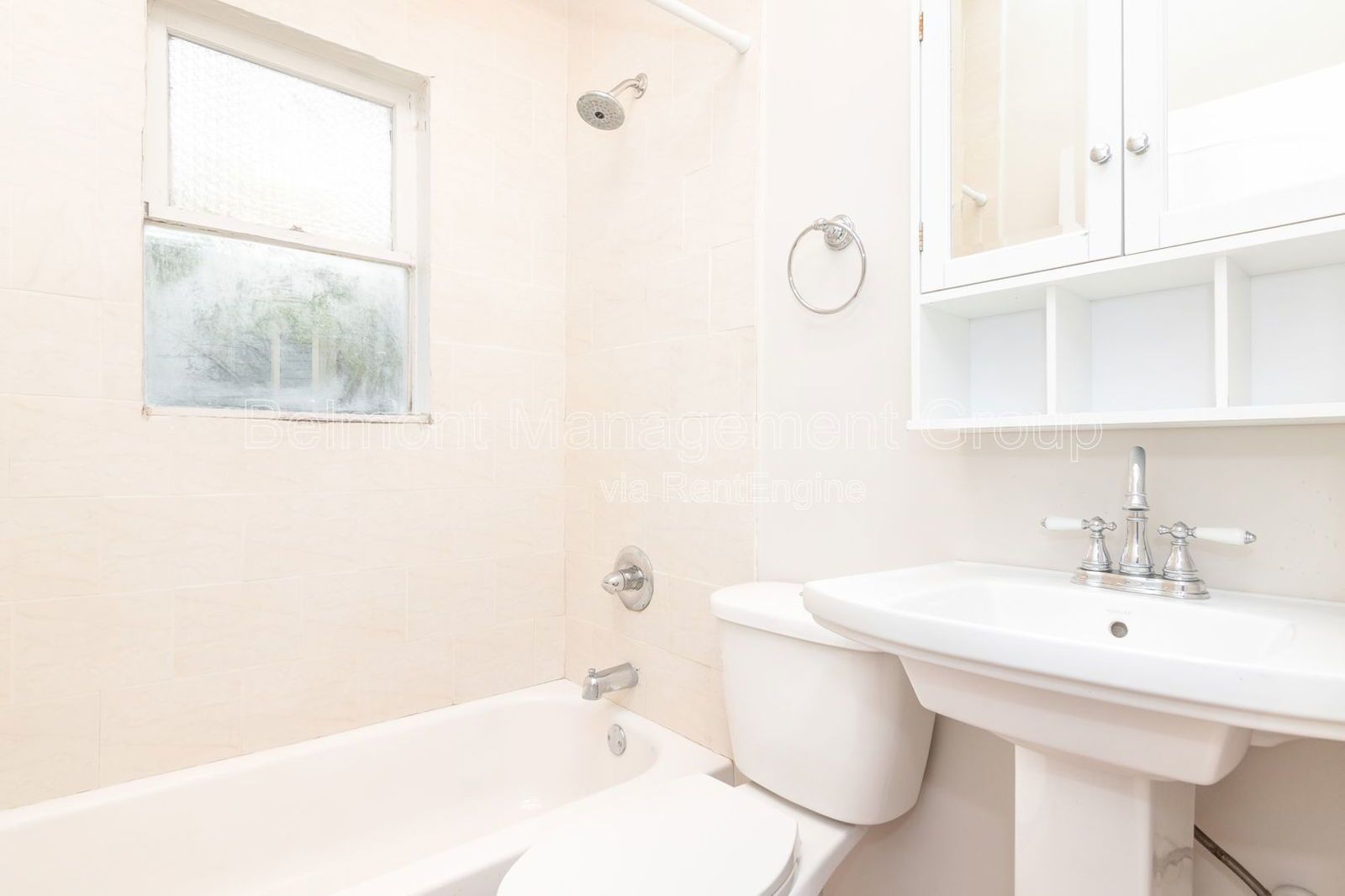 RENT NOW AND RECEIVE THE REST OF DECEMBER FREE!!!  Modern and Chic 2 bed/1 bath at The Emmett on Park in Historic Downtown Sanford! property image