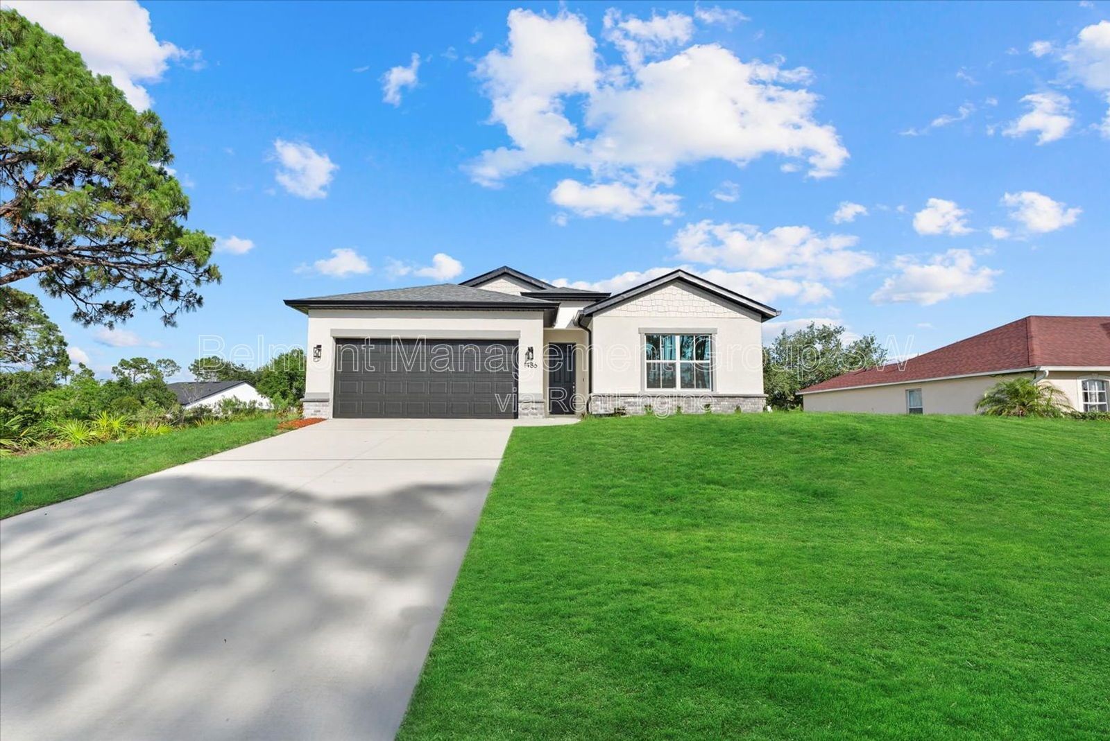 4/3 SPACIOUS Home in the heart of North Port! property image
