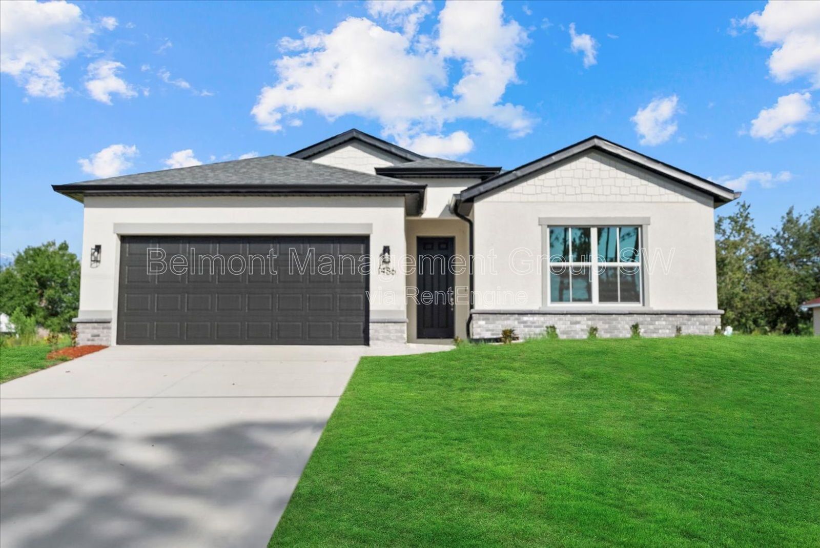 4/3 SPACIOUS Home in the heart of North Port! property image