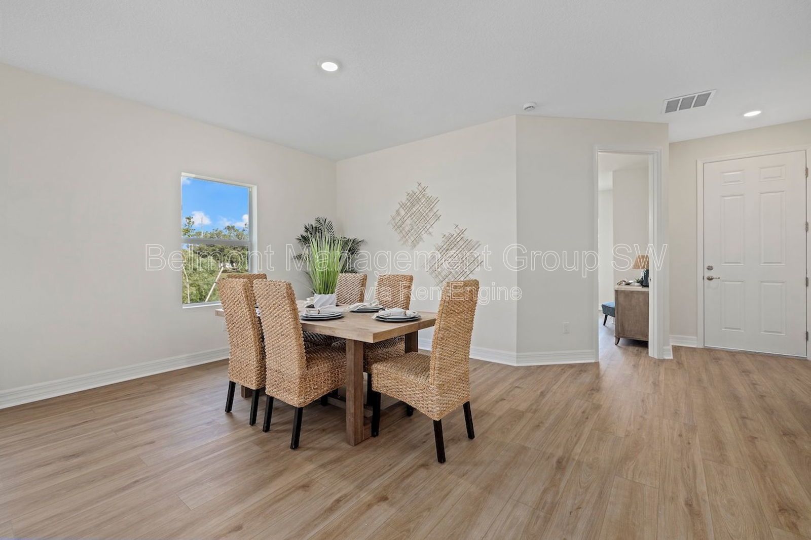 4/3 SPACIOUS Home in the heart of North Port! property image