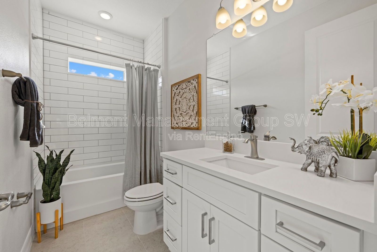 4/3 SPACIOUS Home in the heart of North Port! property image