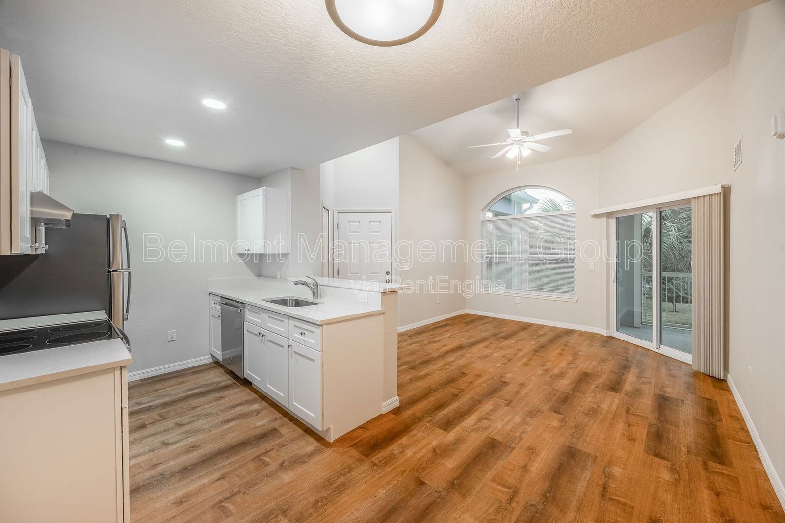 RENT NOW and GET 2-WEEKS OFF YOUR FIRST MONTH'S RENT!! Stylish Fully Renovated 1bed/1bath Condo For Rent at Regency Park in Lake Mary! property image