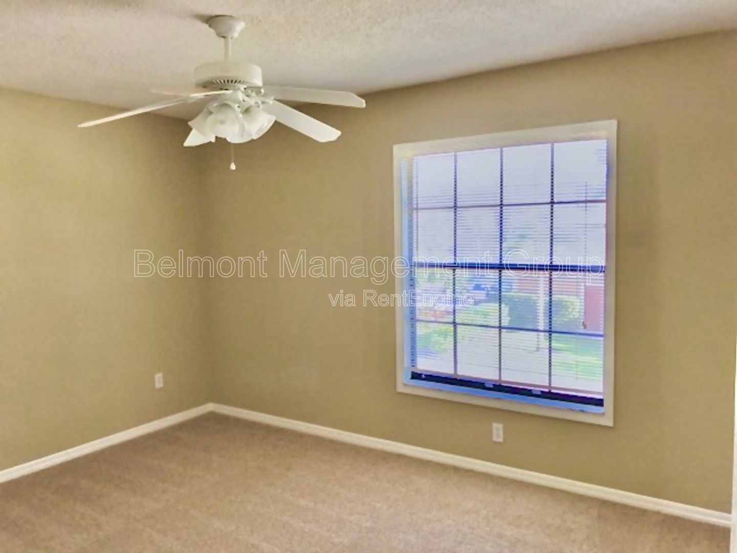 Beautiful 2bed/2bath Condo For Rent in Hidden Oaks Condominiums at Winter Park! YEAR-END SPECIAL! RENT NOW AND GET THE REST OF DECEMBER FREE!!! property image