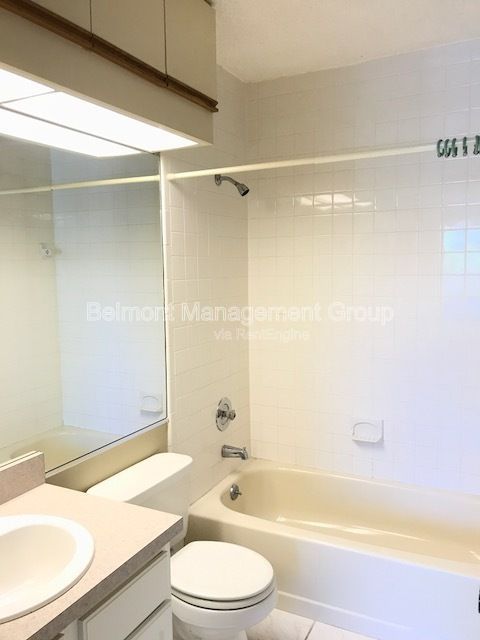 Beautiful 2bed/2bath Condo For Rent in Hidden Oaks Condominiums at Winter Park! YEAR-END SPECIAL! RENT NOW AND GET THE REST OF DECEMBER FREE!!! property image