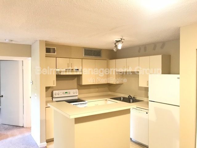 Beautiful 1Bed/1Bath Condo for Rent in Altamonte Springs at Lakewood Park Condo! HOLIDAY SPECIAL!! RENT NOW AND GET THE REST OF DECEMBER FREE!!! property image