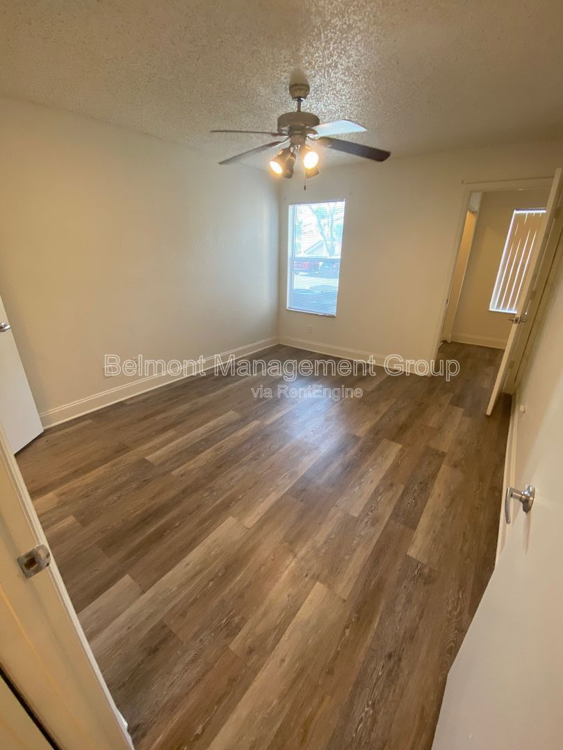Beautiful 1 Bed/1 Bath Condo at Venetian Place in Orlando! YEAR END SPECIAL!! RENT NOW AND RECEIVE THE REST OF DECEMBER FREE!!! property image