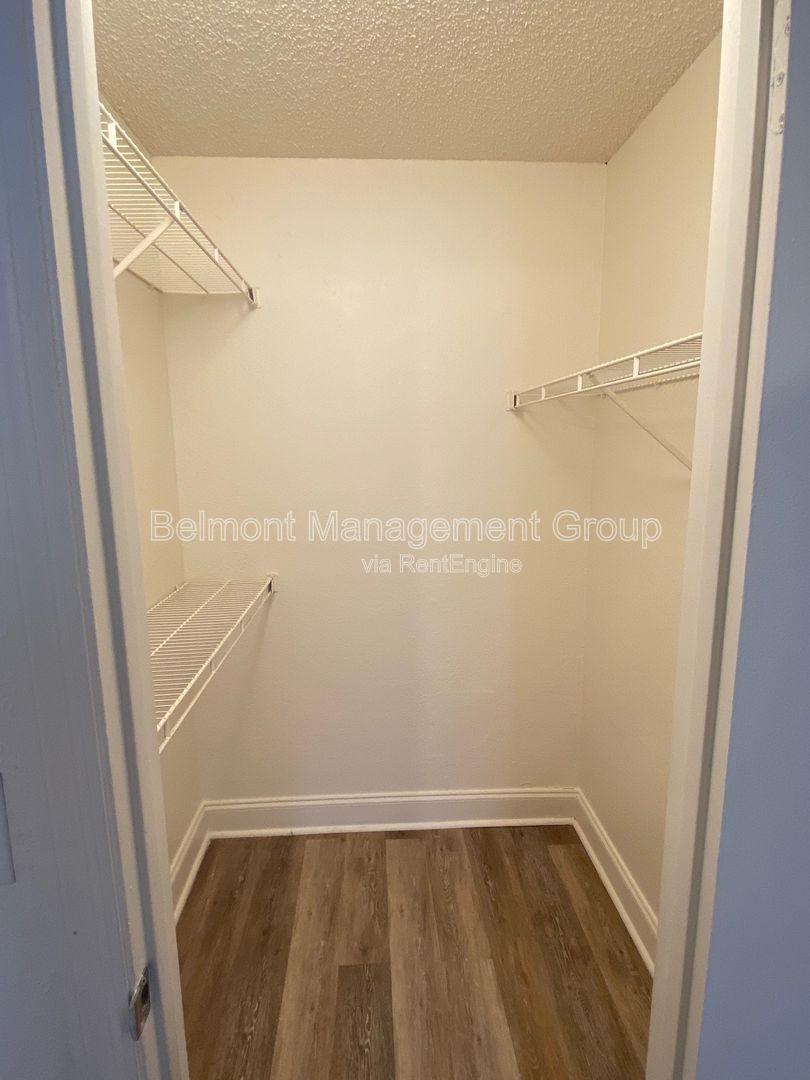 Beautiful 1 Bed/1 Bath Condo at Venetian Place in Orlando! YEAR END SPECIAL!! RENT NOW AND RECEIVE THE REST OF DECEMBER FREE!!! property image