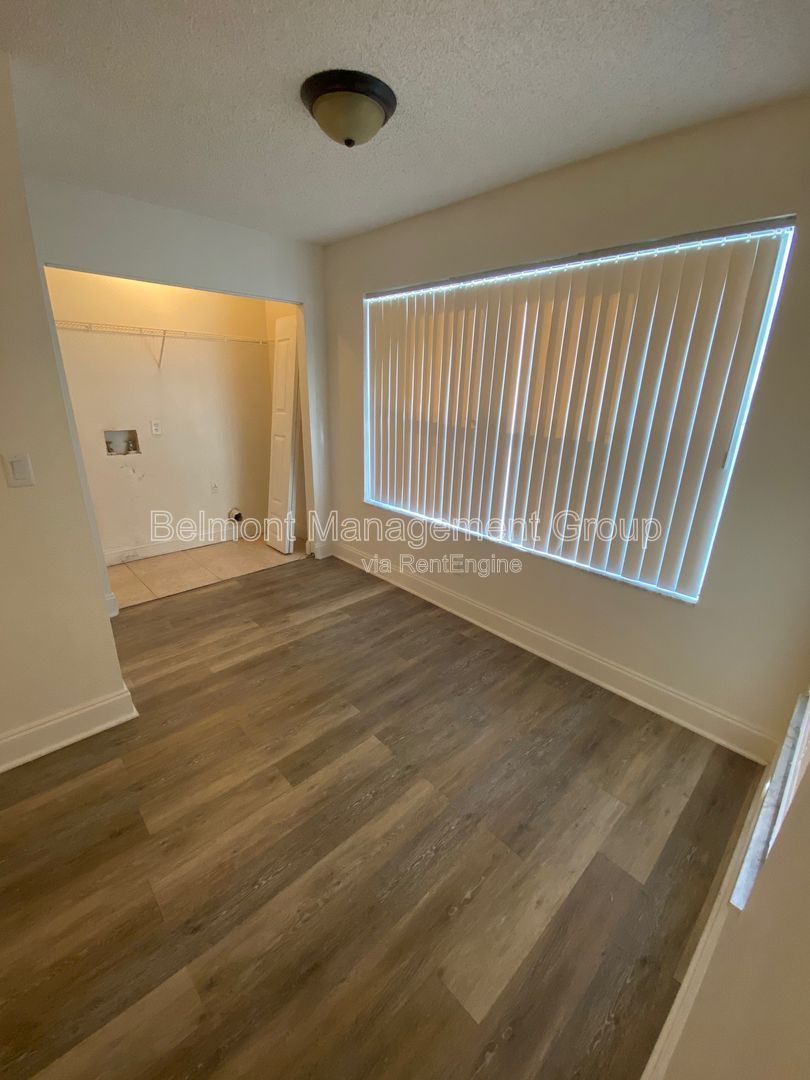 Beautiful 1 Bed/1 Bath Condo at Venetian Place in Orlando! YEAR END SPECIAL!! RENT NOW AND RECEIVE THE REST OF DECEMBER FREE!!! property image
