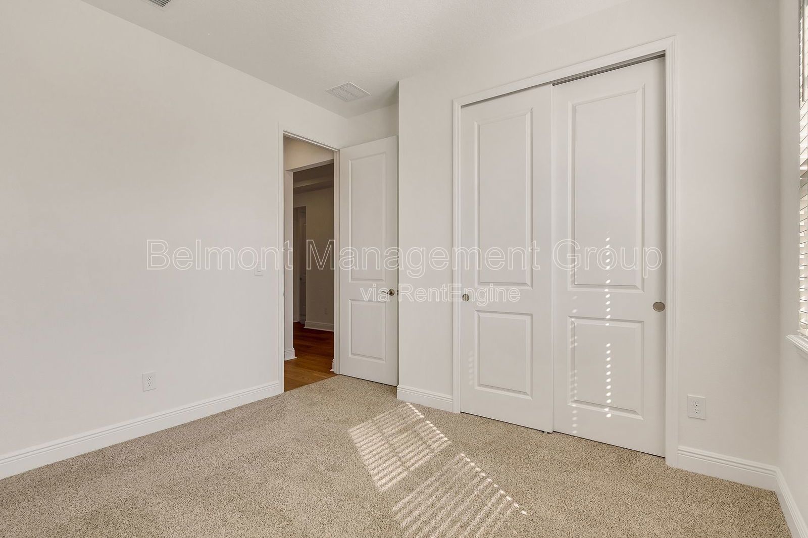 Sophisticated 4 Bed/2 Bath Home in the LPGA Master Community - Daytona Beach! HOLIDAY SPECIAL!! RENT NOW AND RECEIVE THE REST OF DECEMBER FREE!!! property image