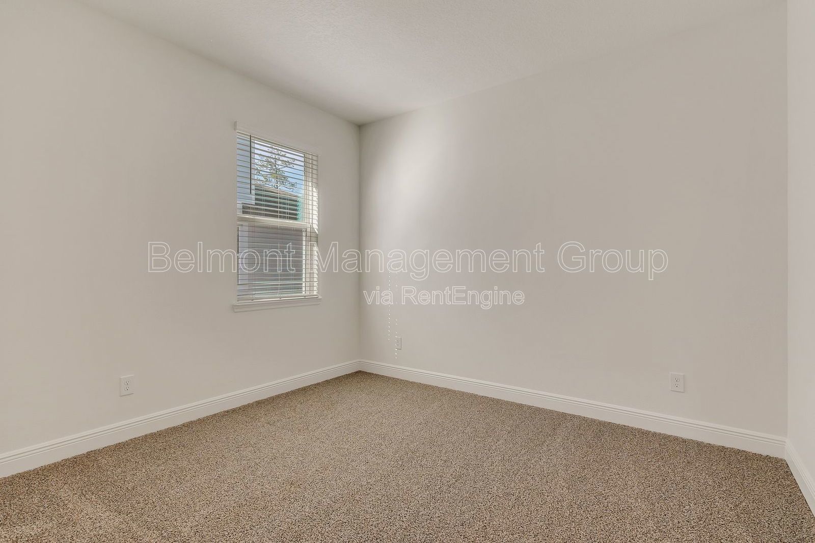 Sophisticated 4 Bed/2 Bath Home in the LPGA Master Community - Daytona Beach! HOLIDAY SPECIAL!! RENT NOW AND RECEIVE THE REST OF DECEMBER FREE!!! property image