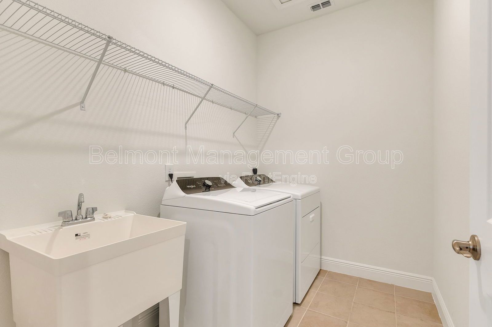 Sophisticated 4 Bed/2 Bath Home in the LPGA Master Community - Daytona Beach! HOLIDAY SPECIAL!! RENT NOW AND RECEIVE THE REST OF DECEMBER FREE!!! property image