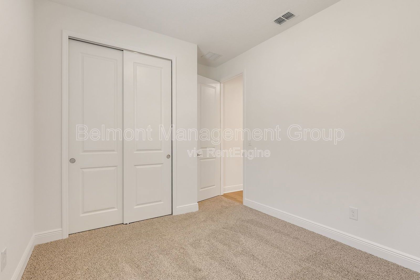 Sophisticated 4 Bed/2 Bath Home in the LPGA Master Community - Daytona Beach! HOLIDAY SPECIAL!! RENT NOW AND RECEIVE THE REST OF DECEMBER FREE!!! property image