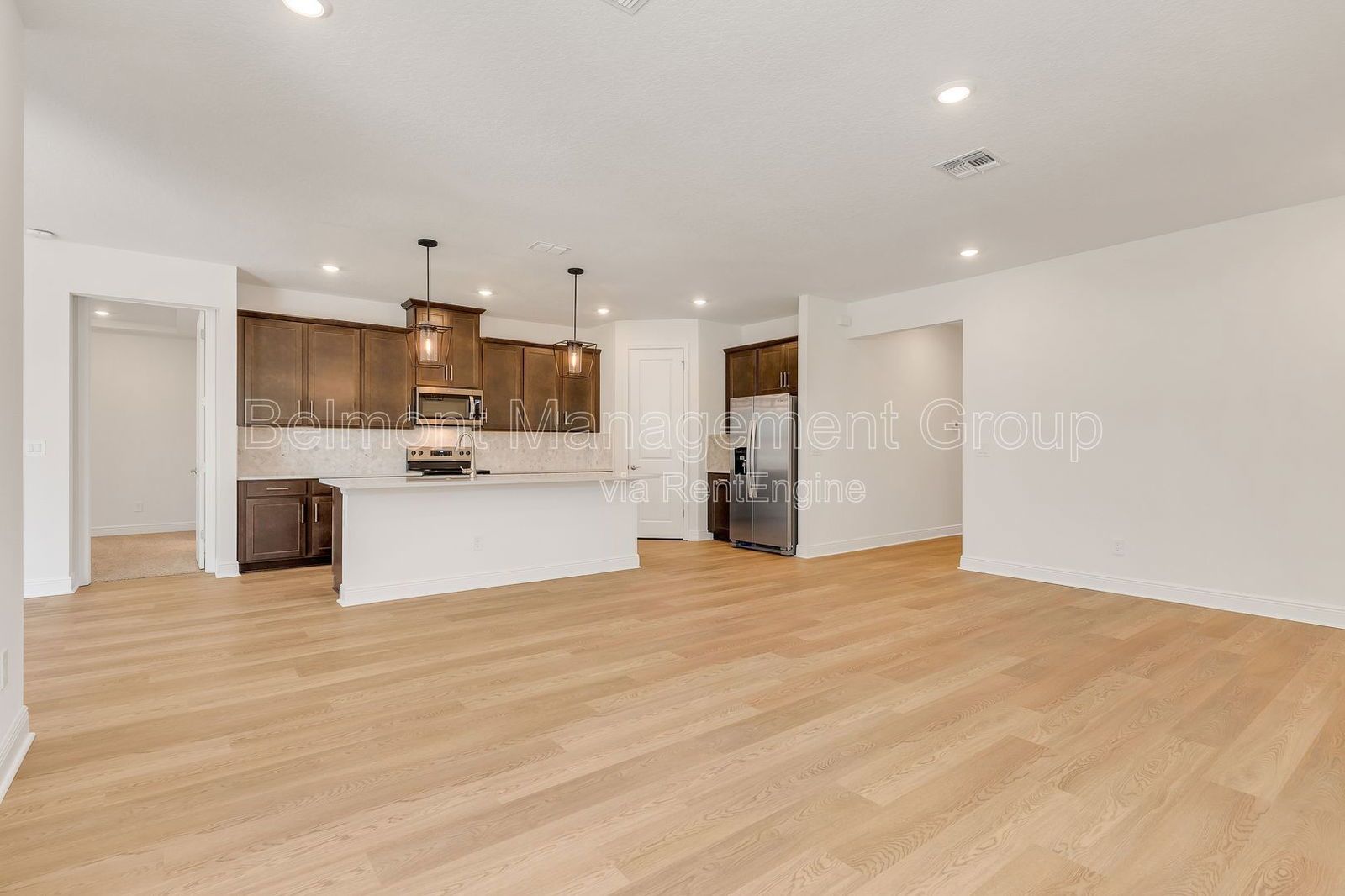 Sophisticated 4 Bed/2 Bath Home in the LPGA Master Community - Daytona Beach! HOLIDAY SPECIAL!! RENT NOW AND RECEIVE THE REST OF DECEMBER FREE!!! property image