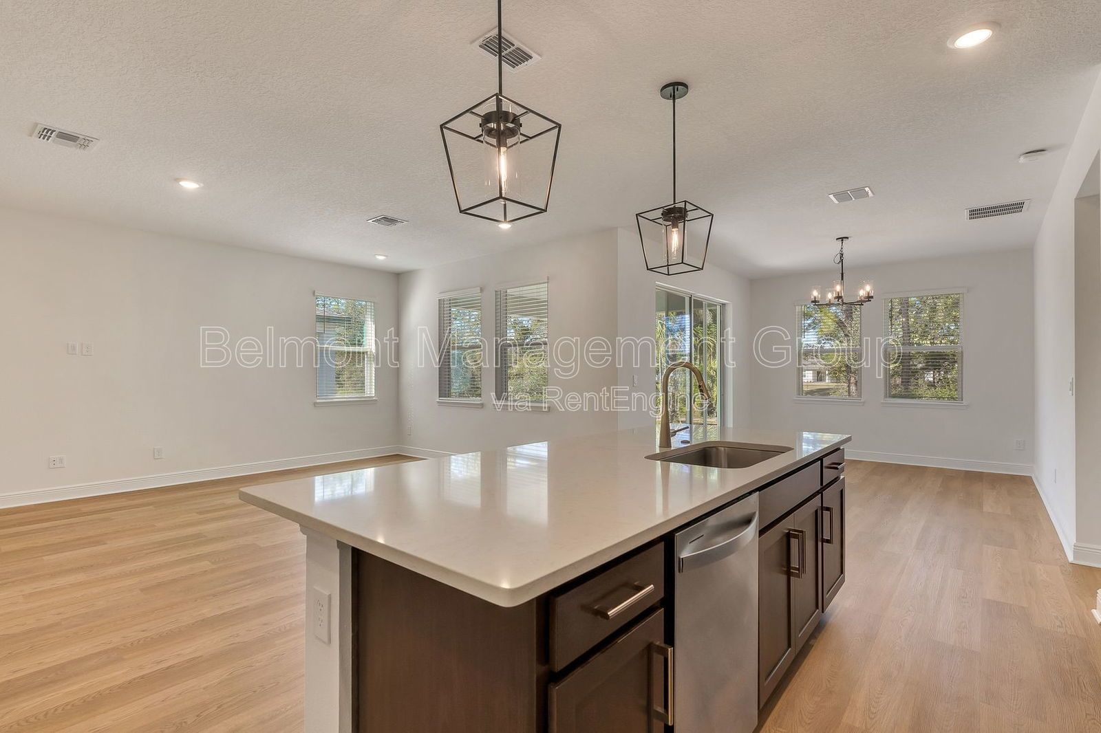 Sophisticated 4 Bed/2 Bath Home in the LPGA Master Community - Daytona Beach! HOLIDAY SPECIAL!! RENT NOW AND RECEIVE THE REST OF DECEMBER FREE!!! property image