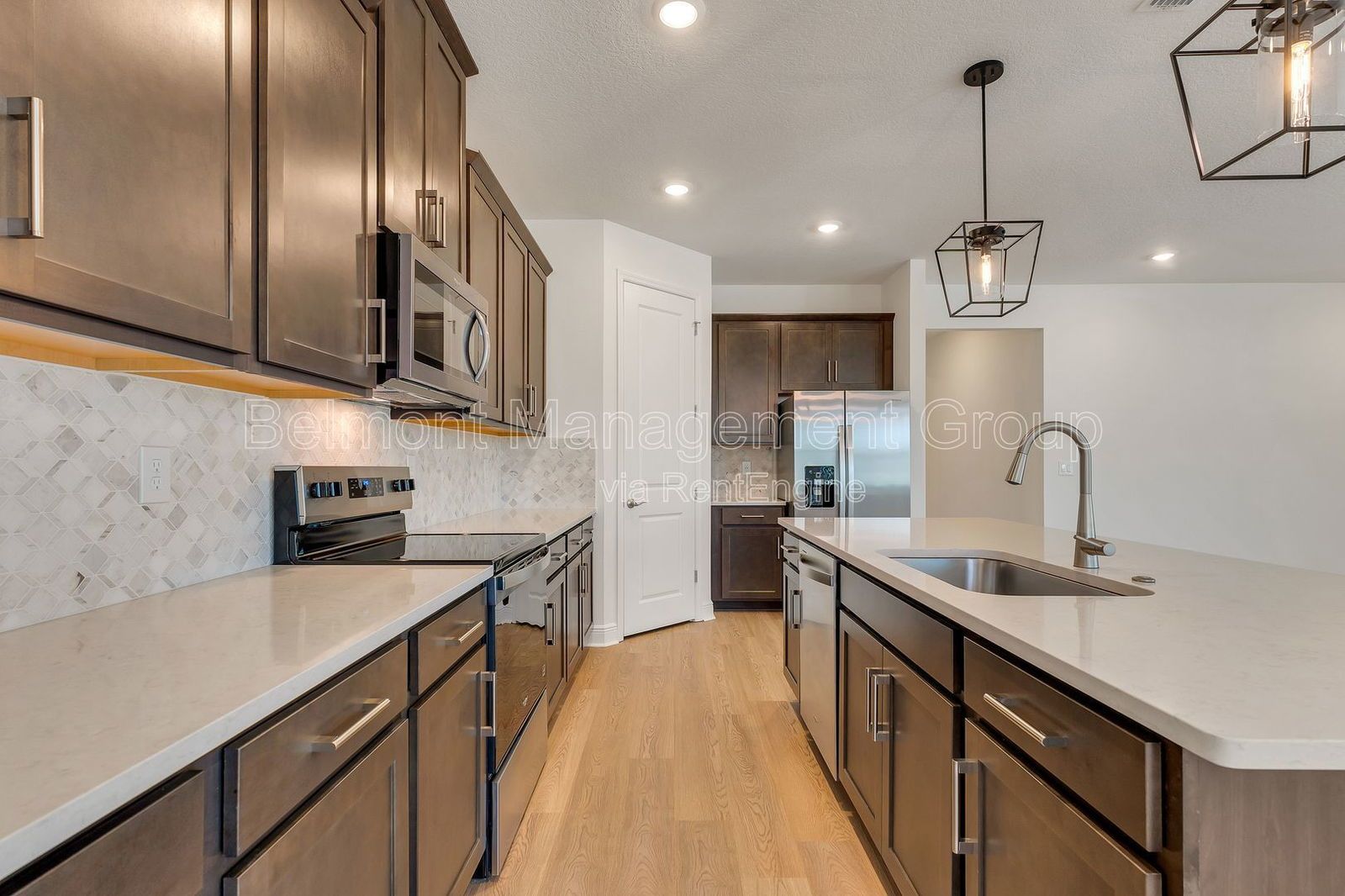 Sophisticated 4 Bed/2 Bath Home in the LPGA Master Community - Daytona Beach! HOLIDAY SPECIAL!! RENT NOW AND RECEIVE THE REST OF DECEMBER FREE!!! property image