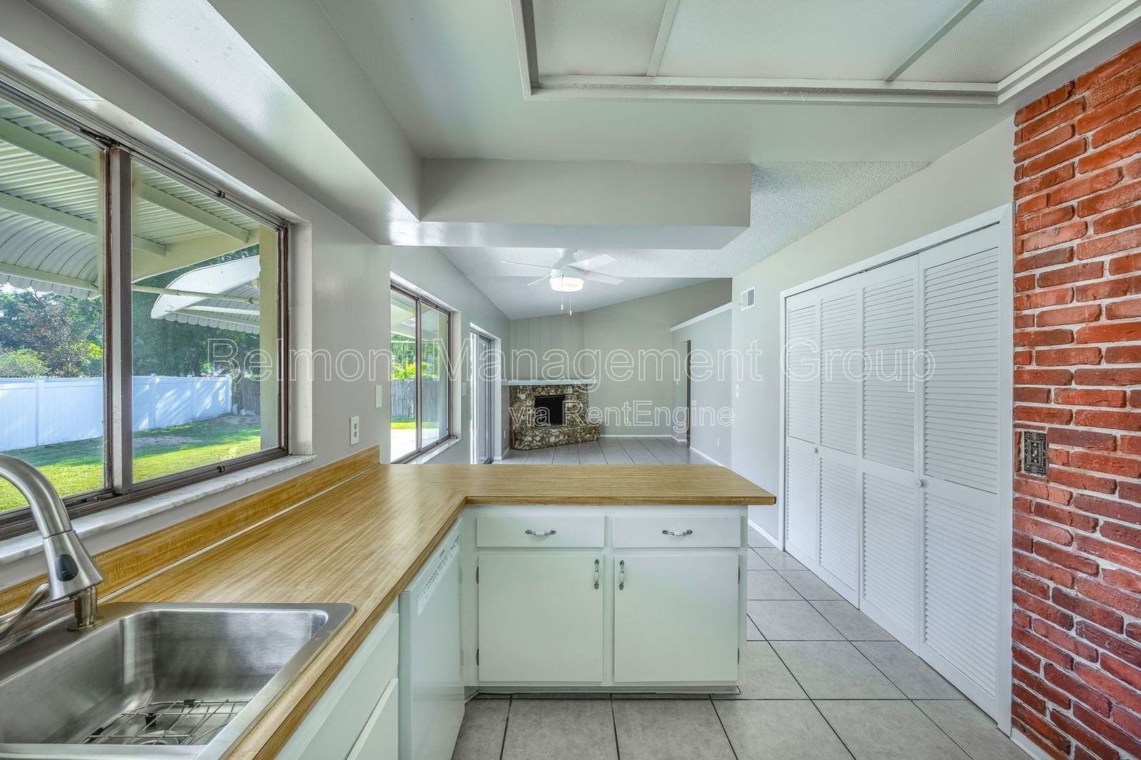 Gorgeous 3 bed/ 2 bath home FOR RENT at San Sebastian Heights in Altamonte Springs!  HOLIDAY SPECIAL! RENT NOW AND GET THE REST OF DECEMBER FREE!!! property image