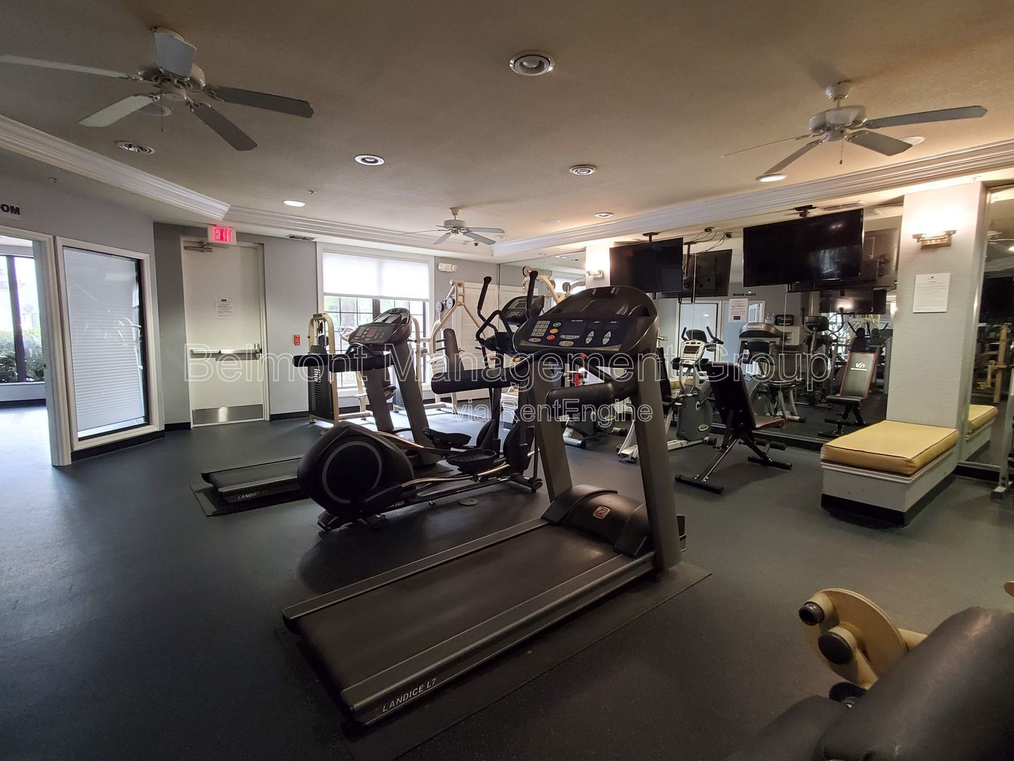 Beautiful 1 Bed 1 Bath Condo at the Registry at Michigan Park in Orlando! RENT NOW AND GET THE REST OF DECEMBER FREE!!! property image