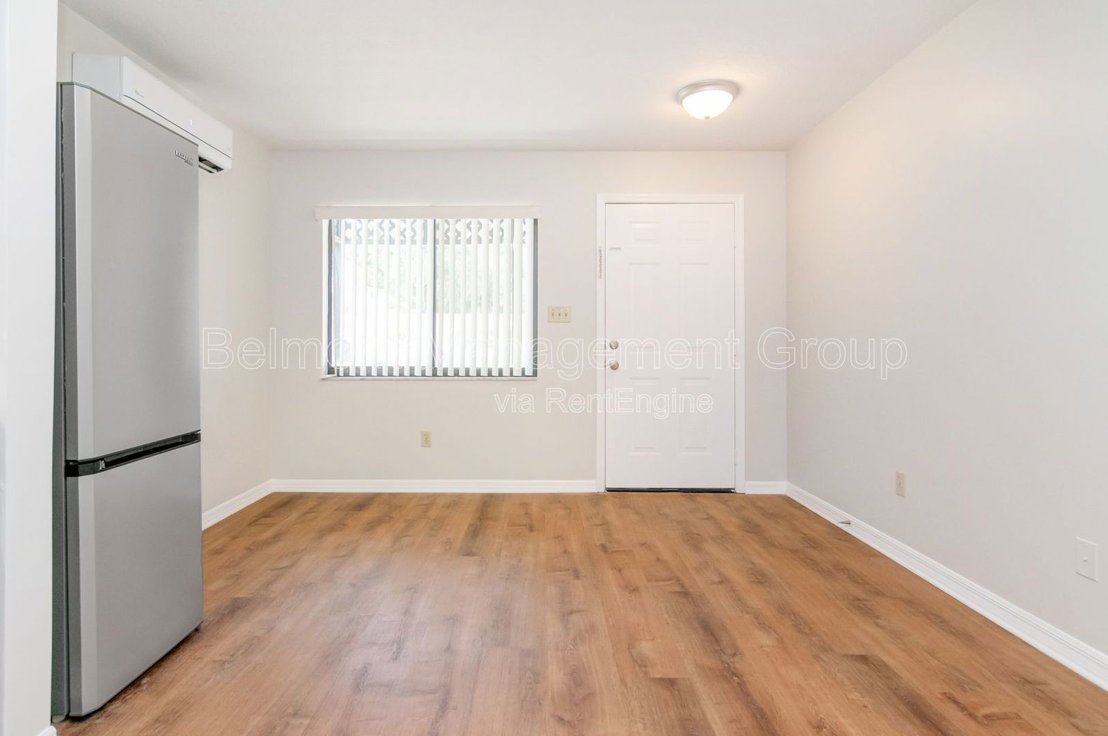RENT NOW AND RECEIVE 2-WEEKS OFF YOUR RENT!!! Half-Security Deposit available for qualified applicants! Lovely 1bed/1bath Apartment located in The Hourglass District in Orlando!! property image