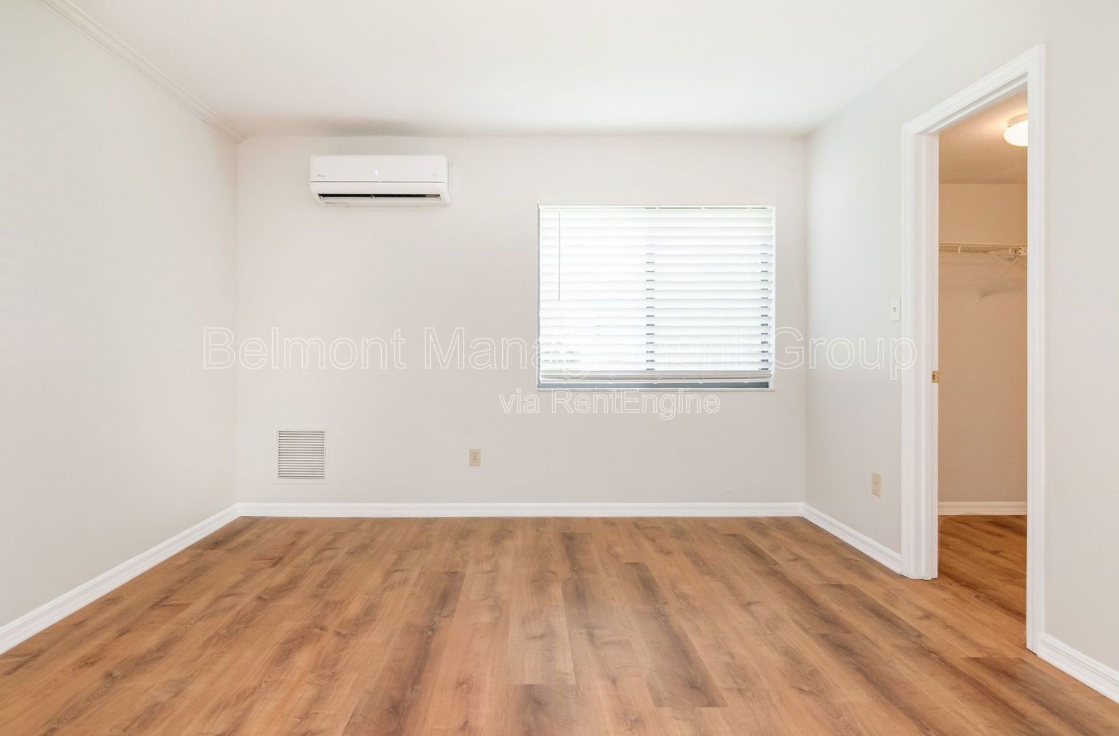 RENT NOW AND RECEIVE 2-WEEKS OFF YOUR RENT!!! Half-Security Deposit available for qualified applicants! Lovely 1bed/1bath Apartment located in The Hourglass District in Orlando!! property image
