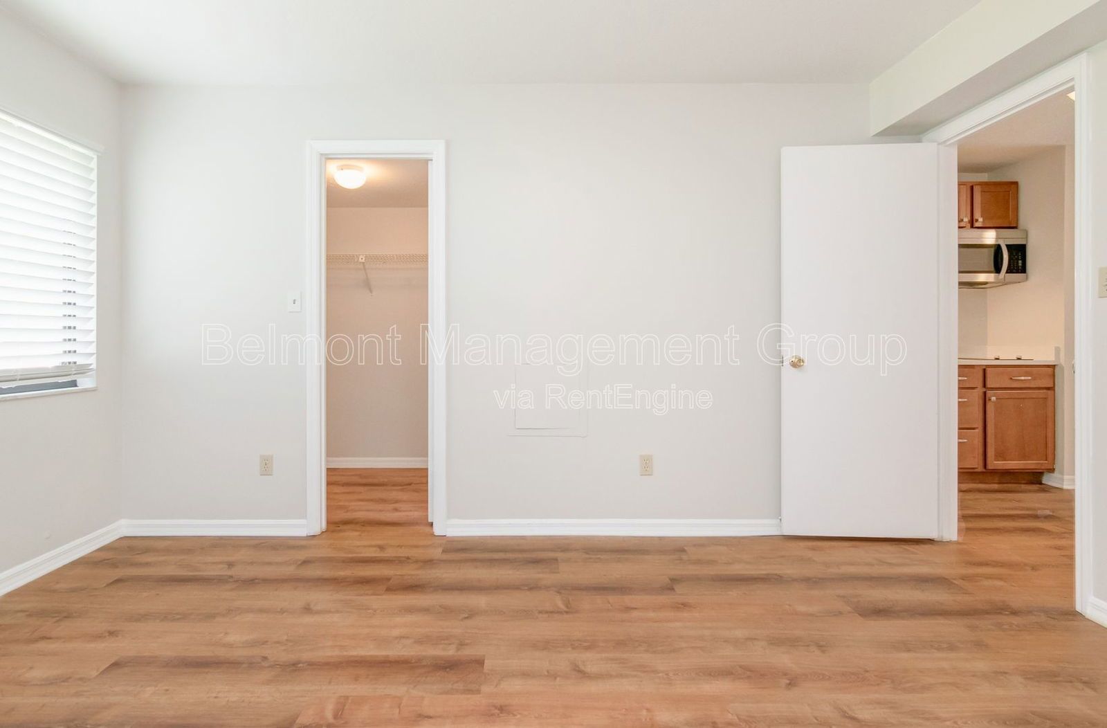 RENT NOW AND RECEIVE 2-WEEKS OFF YOUR RENT!!! Half-Security Deposit available for qualified applicants! Lovely 1bed/1bath Apartment located in The Hourglass District in Orlando!! property image