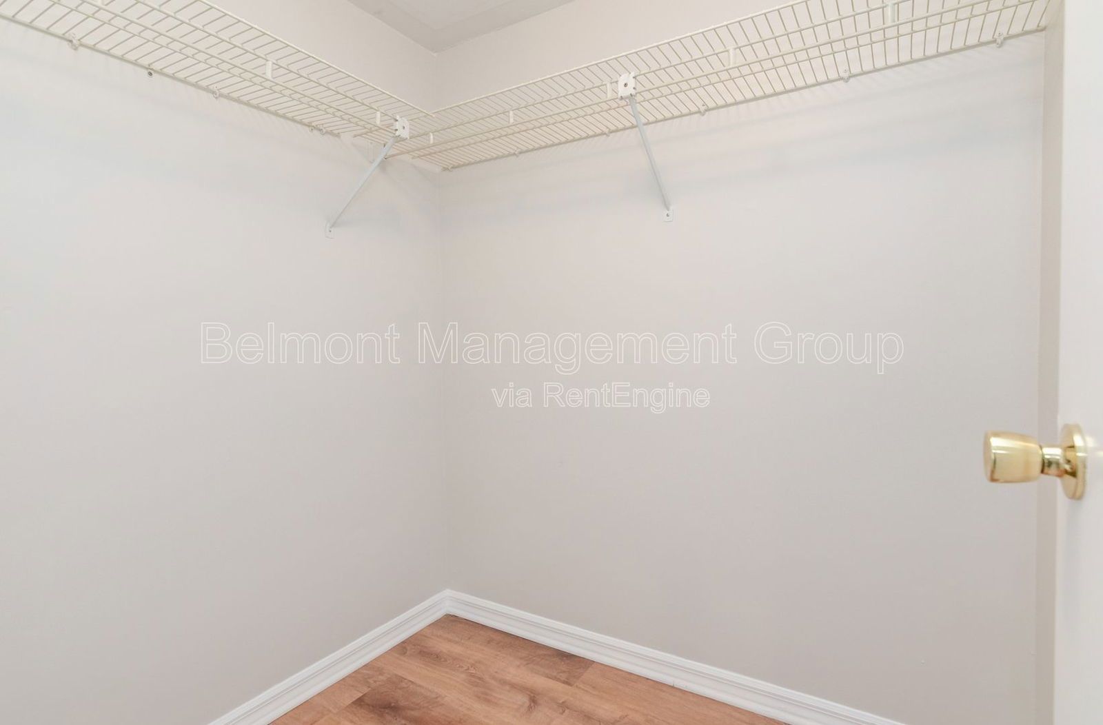 RENT NOW AND RECEIVE 2-WEEKS OFF YOUR RENT!!! Half-Security Deposit available for qualified applicants! Lovely 1bed/1bath Apartment located in The Hourglass District in Orlando!! property image