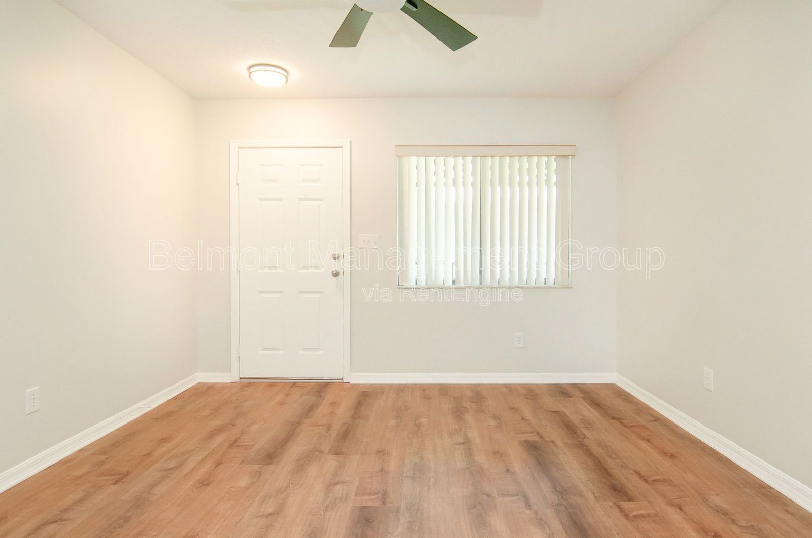 RENT NOW AND RECEIVE 2-WEEKS OFF YOUR RENT!!! Half-Security Deposit available for qualified applicants! Contemporary 1 Bed / 1 Bath Apartment FOR RENT in The Hourglass District! property image