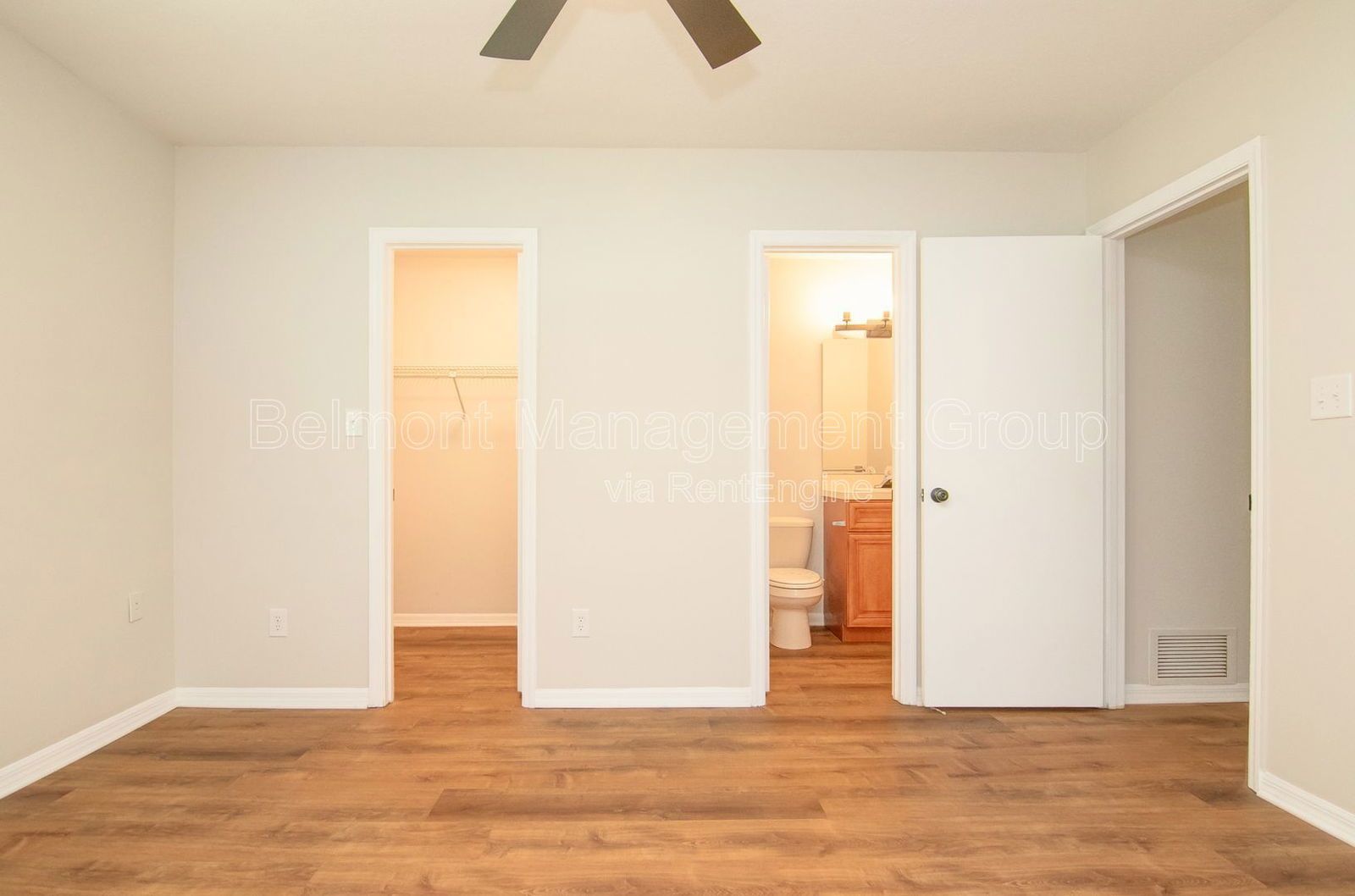 RENT NOW AND RECEIVE 2-WEEKS OFF YOUR RENT!!! Half-Security Deposit available for qualified applicants! Contemporary 1 Bed / 1 Bath Apartment FOR RENT in The Hourglass District! property image