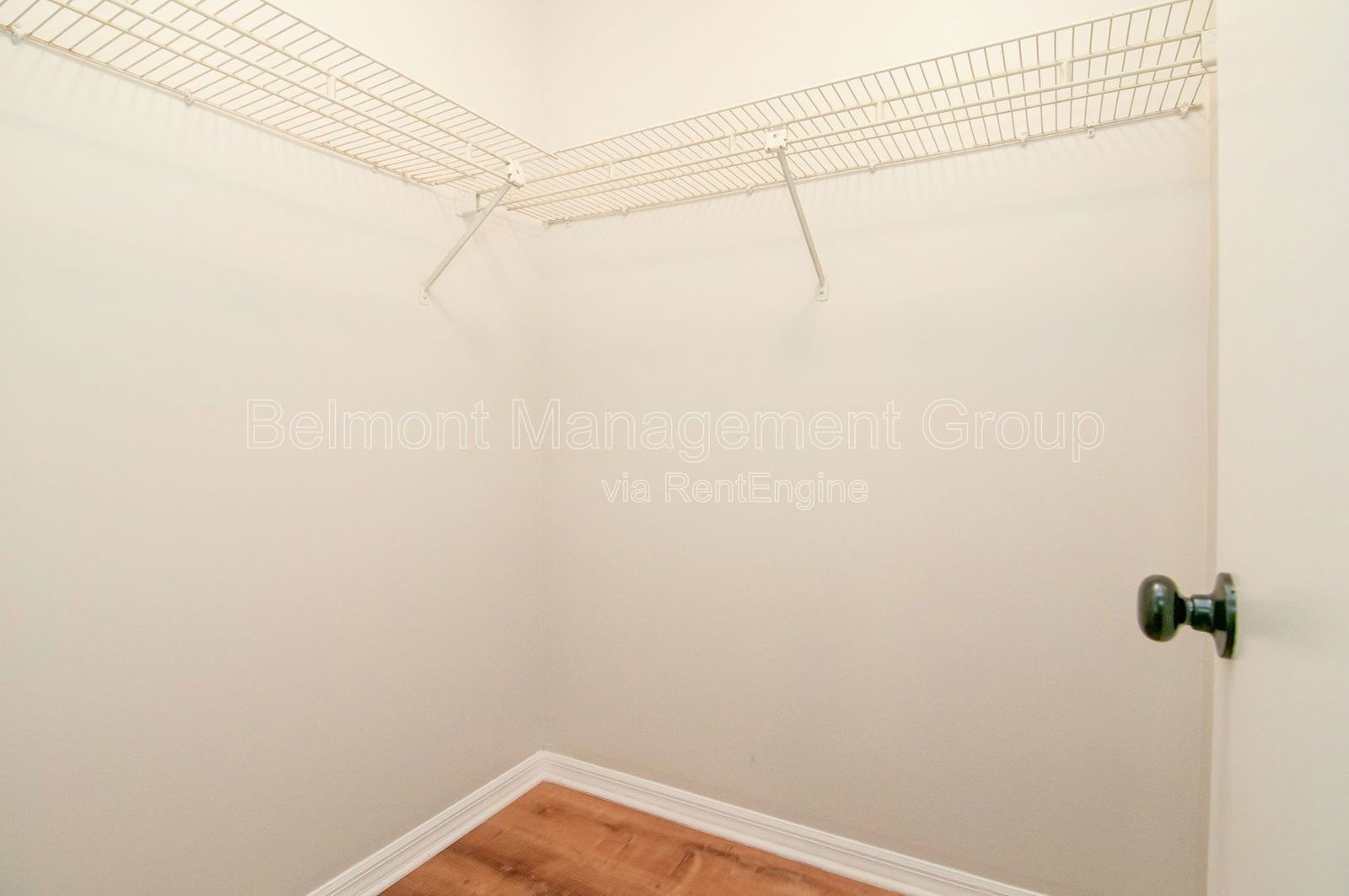 RENT NOW AND RECEIVE 2-WEEKS OFF YOUR RENT!!! Half-Security Deposit available for qualified applicants! Contemporary 1 Bed / 1 Bath Apartment FOR RENT in The Hourglass District! property image