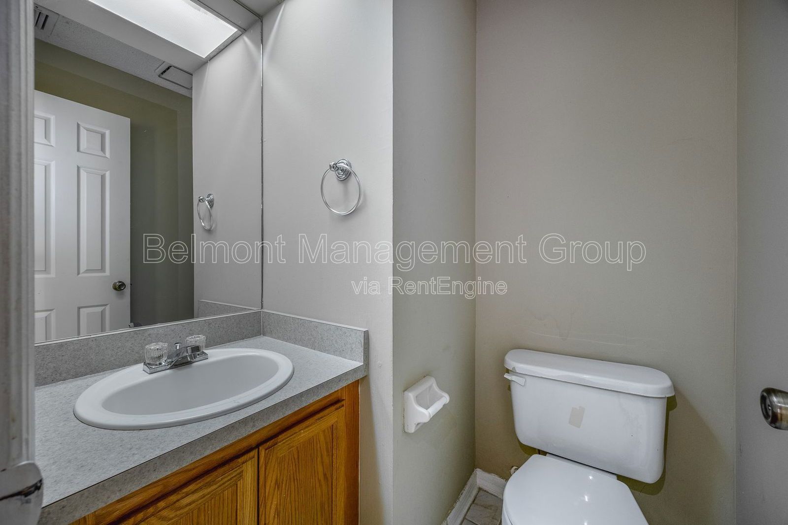 Beautiful 2bed/2bath Condo For Rent in Hidden Oaks Condominiums at Winter Park! RENT BY JANUARY 15th AND RECEIVE 2-WEEKS FREE!!! property image