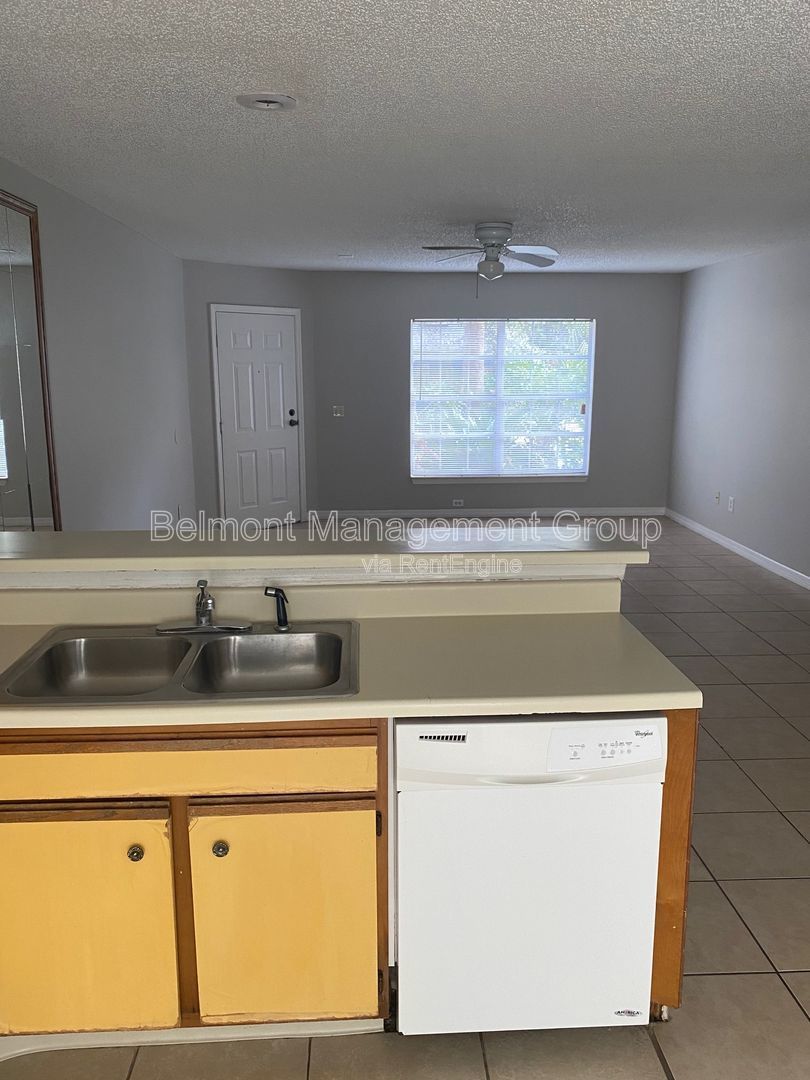 RENT BY JANUARY 31st AND RECEIVE 2-WEEKS OFF YOUR RENT!!! 2 Bed/2 Bath First-Floor Corner Condo for Rent in Winter Park’s Lancelot Condominiums! property image