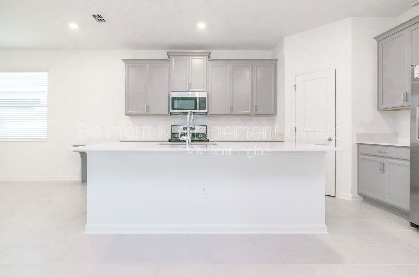 Beautiful 5 bed/3 bath home For Rent at Pine Glen in St. Cloud! RENT NOW AND GET 2-WEEKS OFF YOUR FIRST MONTH'S RENT!!! property image