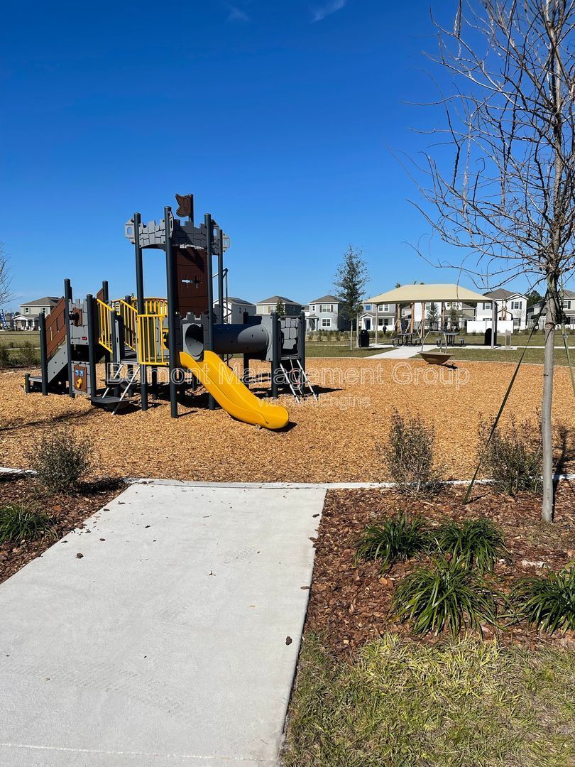 Beautiful 5 bed/3 bath home For Rent at Pine Glen in St. Cloud! RENT NOW AND GET 2-WEEKS OFF YOUR FIRST MONTH'S RENT!!! property image