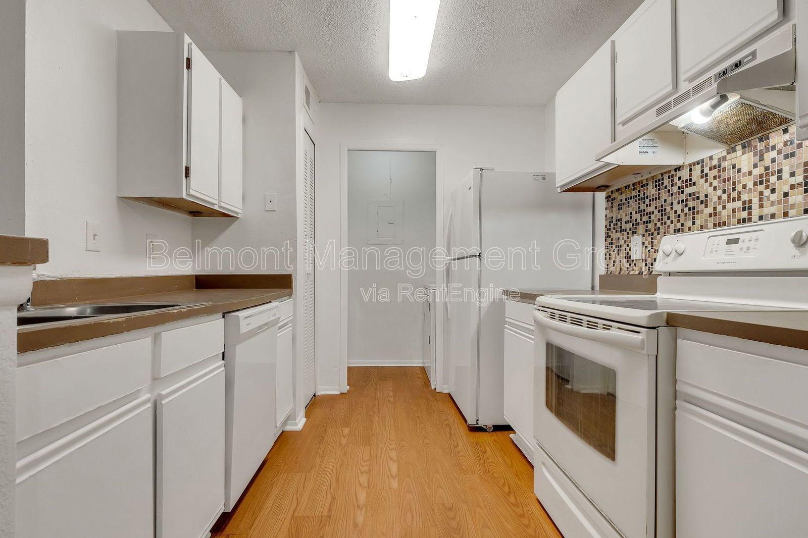 RENT NOW AND GET 2-WEEKS OFF YOUR FIRST MONTH'S RENT!!! Charming 2 Bed / 2 Bath Condo FOR RENT in Cascades Condominium in Kissimmee! property image