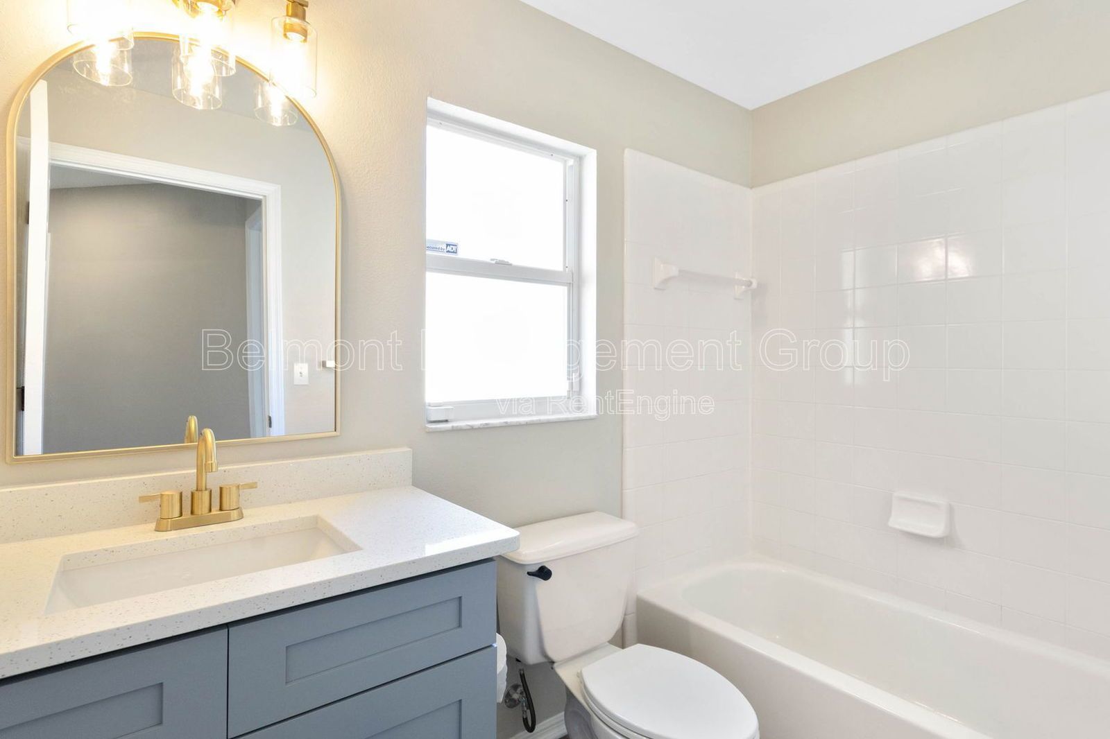 Chic and Stylish 3-Bed/2Bath Home with Fenced Backyard in the Heart of Orlando! property image