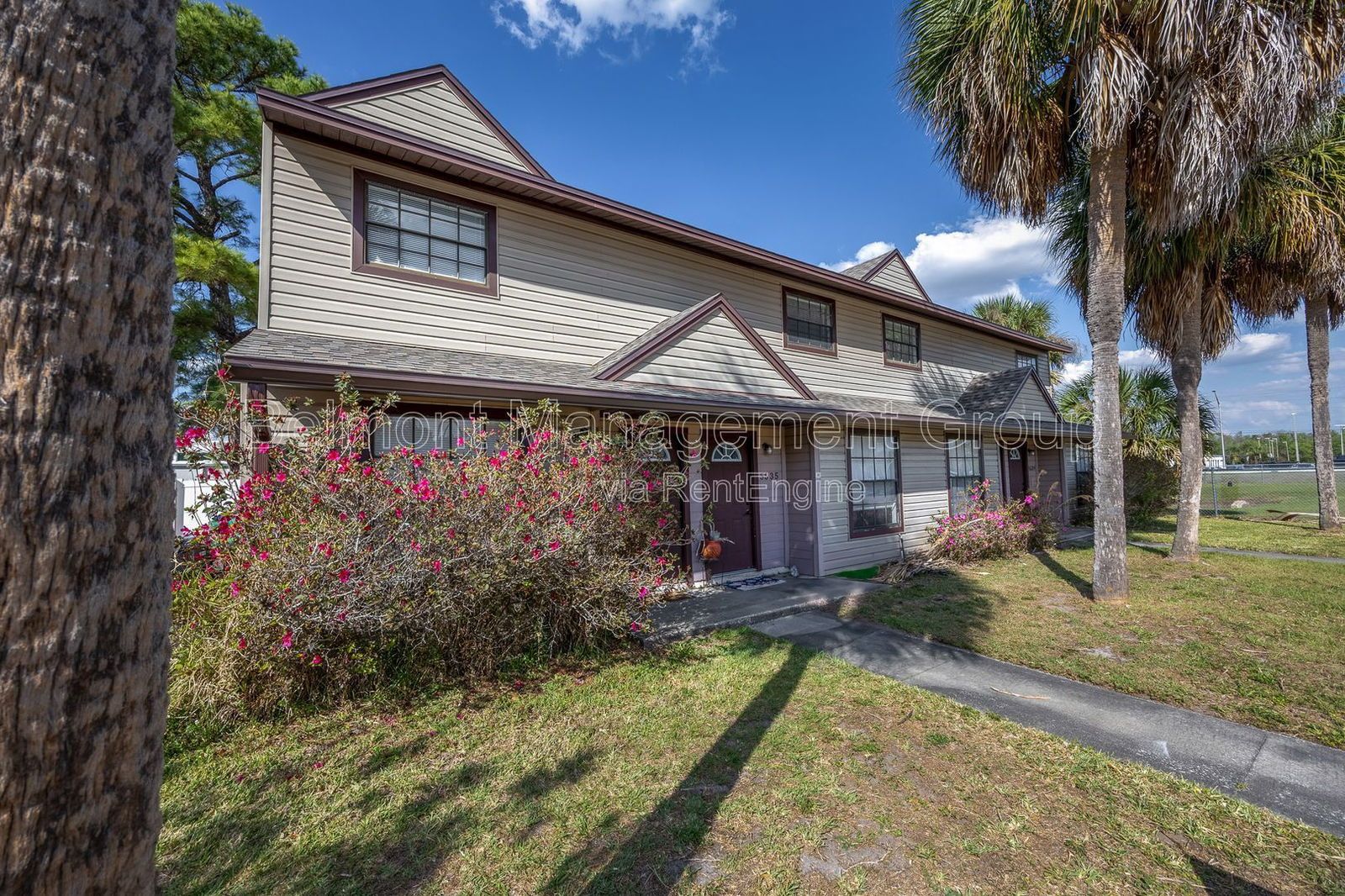 Move in ready Townhome for rent - Excellent Location! A+ Rated Winter Park Schools! property image