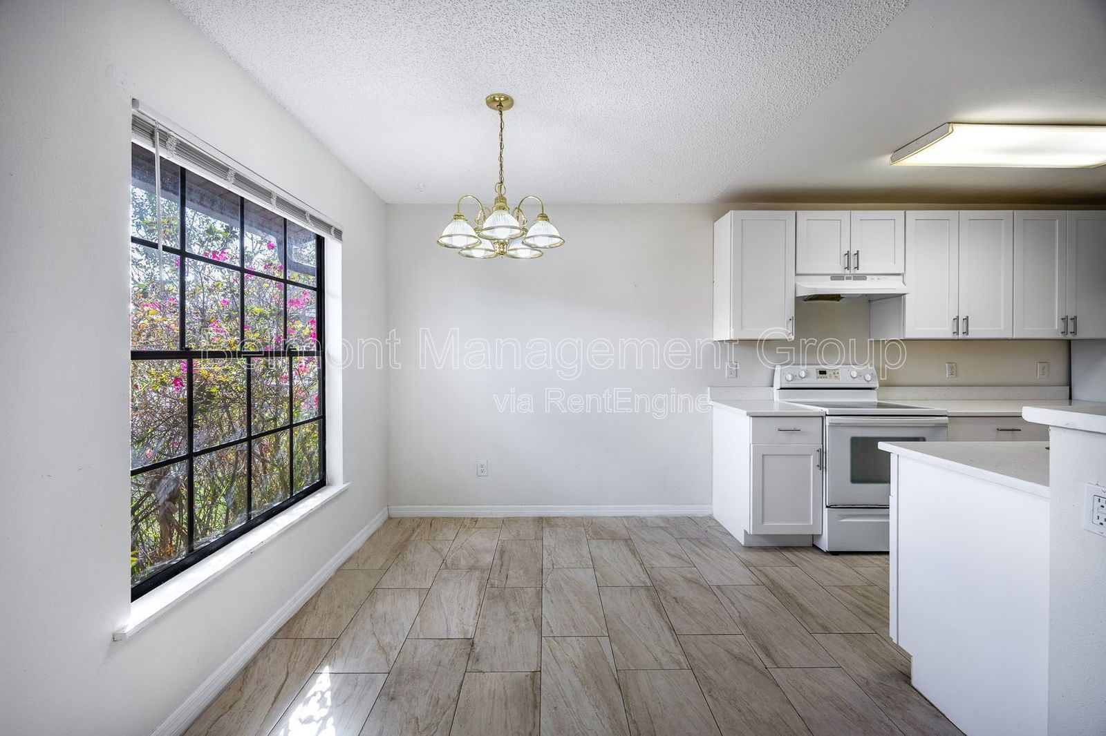 Move in ready Townhome for rent - Excellent Location! A+ Rated Winter Park Schools! property image