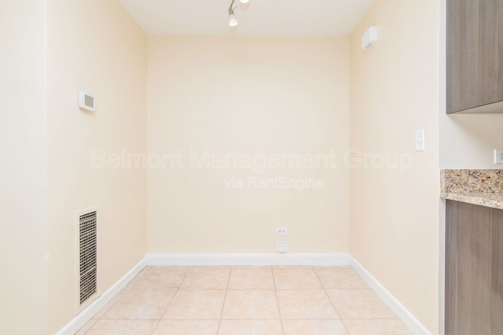 Beautiful 2 bed/1bath apartment FOR RENT in Downtown Orlando! | Special Offer! Free Application Fee for Healthcare and Service Industry Professionals! property image