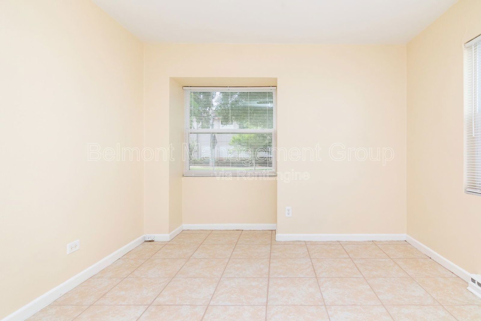 Beautiful 2 bed/1bath apartment FOR RENT in Downtown Orlando! | Special Offer! Free Application Fee for Healthcare and Service Industry Professionals! property image