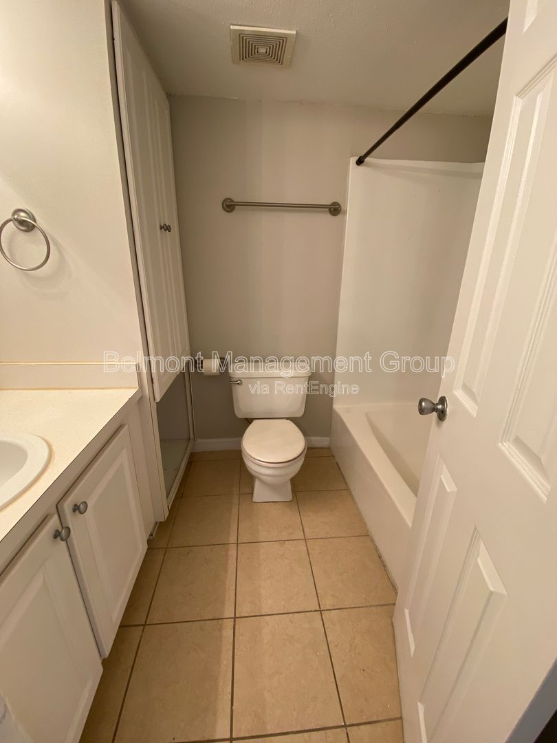 Spacious 1 bed/ 1 bath Condo for Rent at Waterside at Cranes Roost in Altamonte Springs! property image