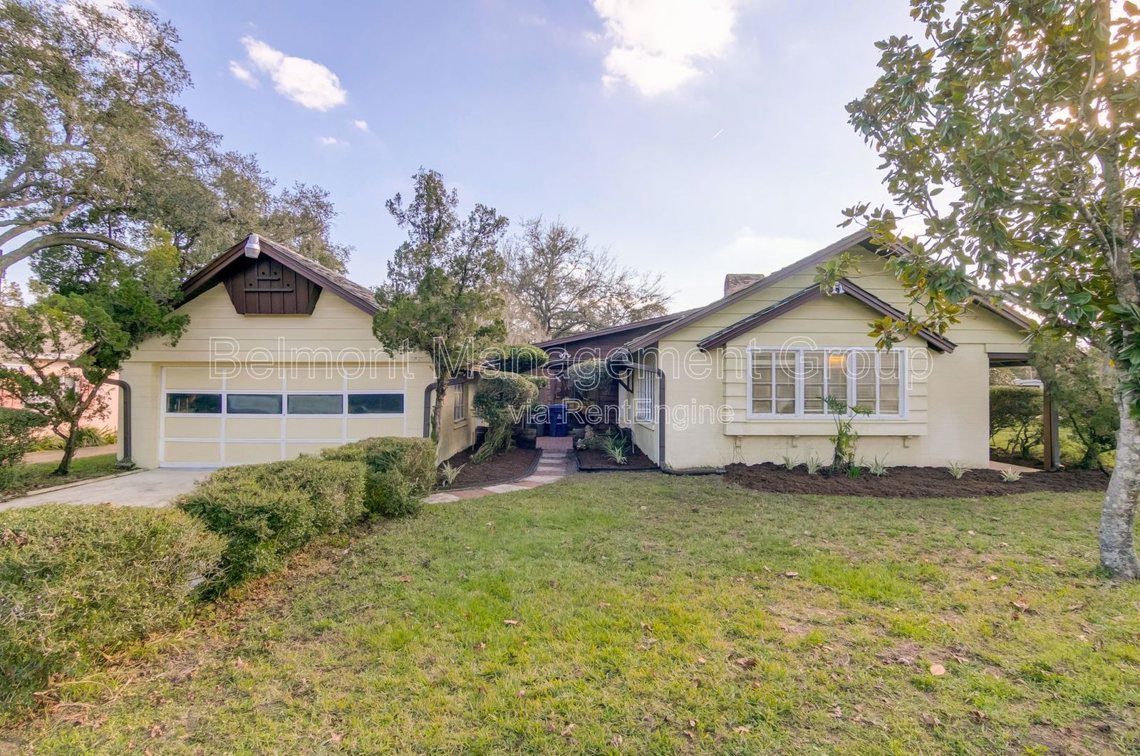 Charming 3 Bed/2 Bath Home for rent in the beautiful Winter Park! Rollins Students WELCOMED! property image