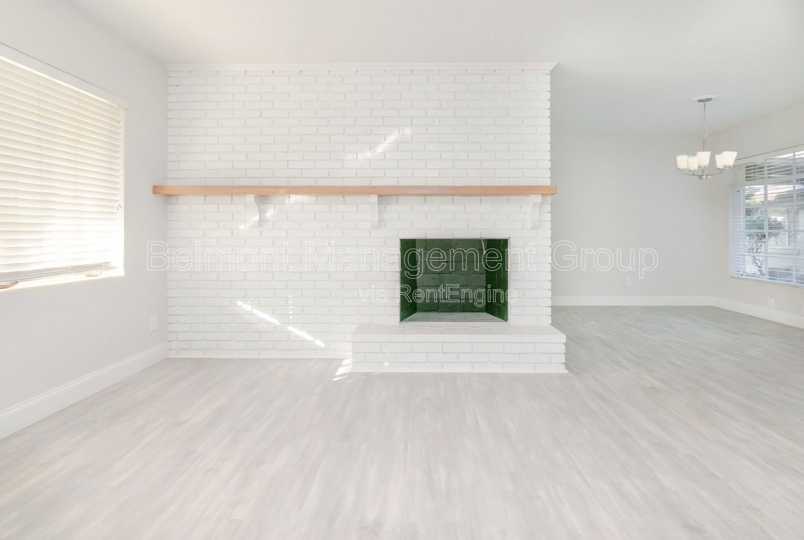 Charming 3 Bed/2 Bath Home for rent in the beautiful Winter Park! Rollins Students WELCOMED! property image