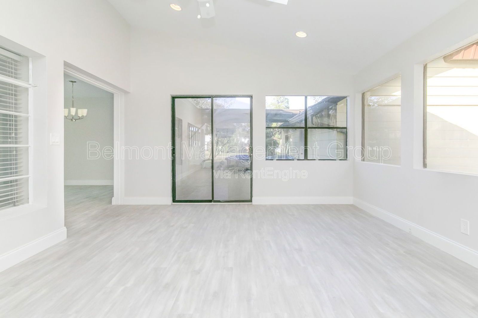 Charming 3 Bed/2 Bath Home for rent in the beautiful Winter Park! Rollins Students WELCOMED! property image