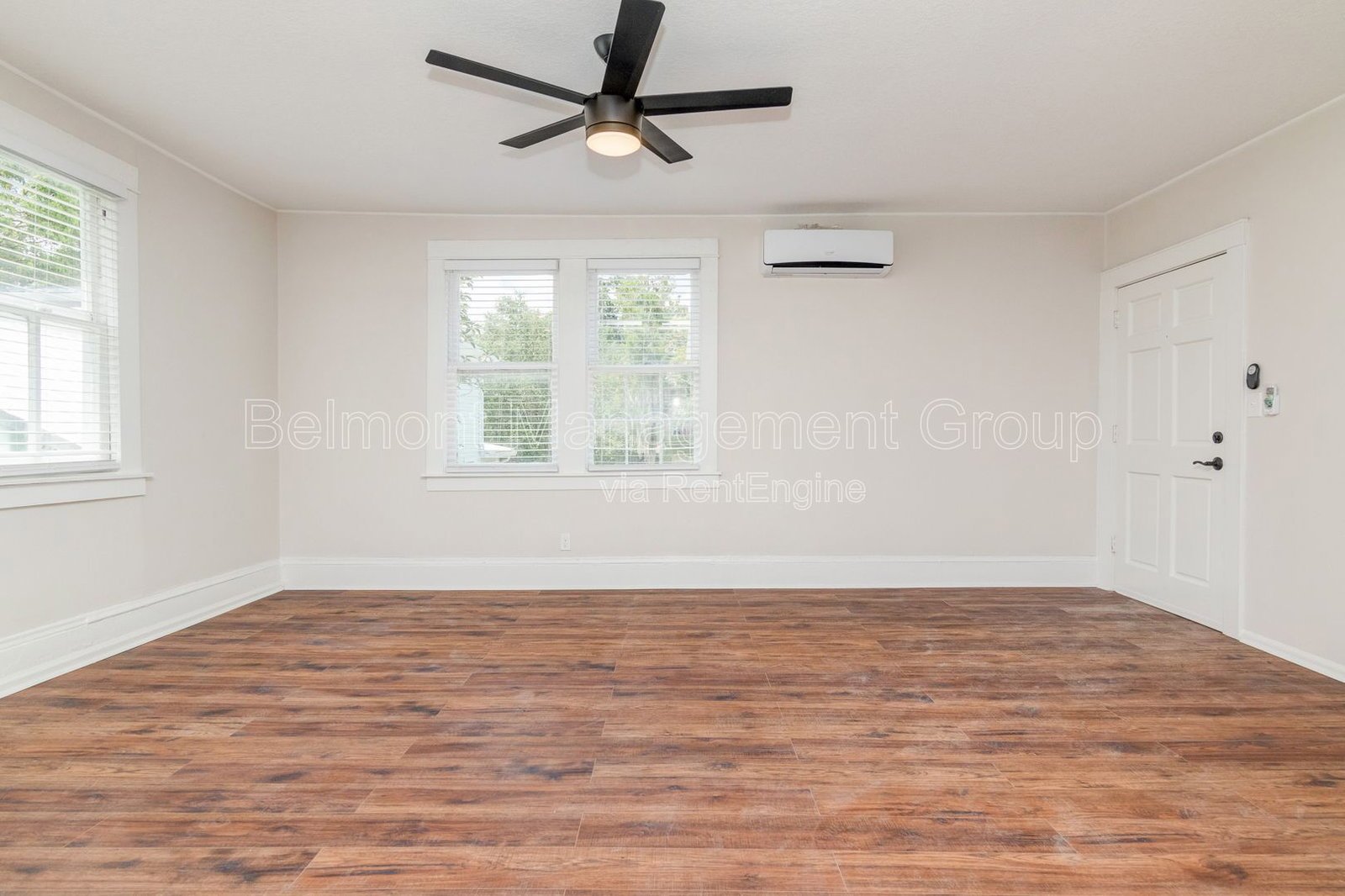 Trendy Studio Apartment FOR RENT in the heart of Historic Downtown Sanford | Move-in Special: 2 Weeks Off Rent for Approved Applicants! property image