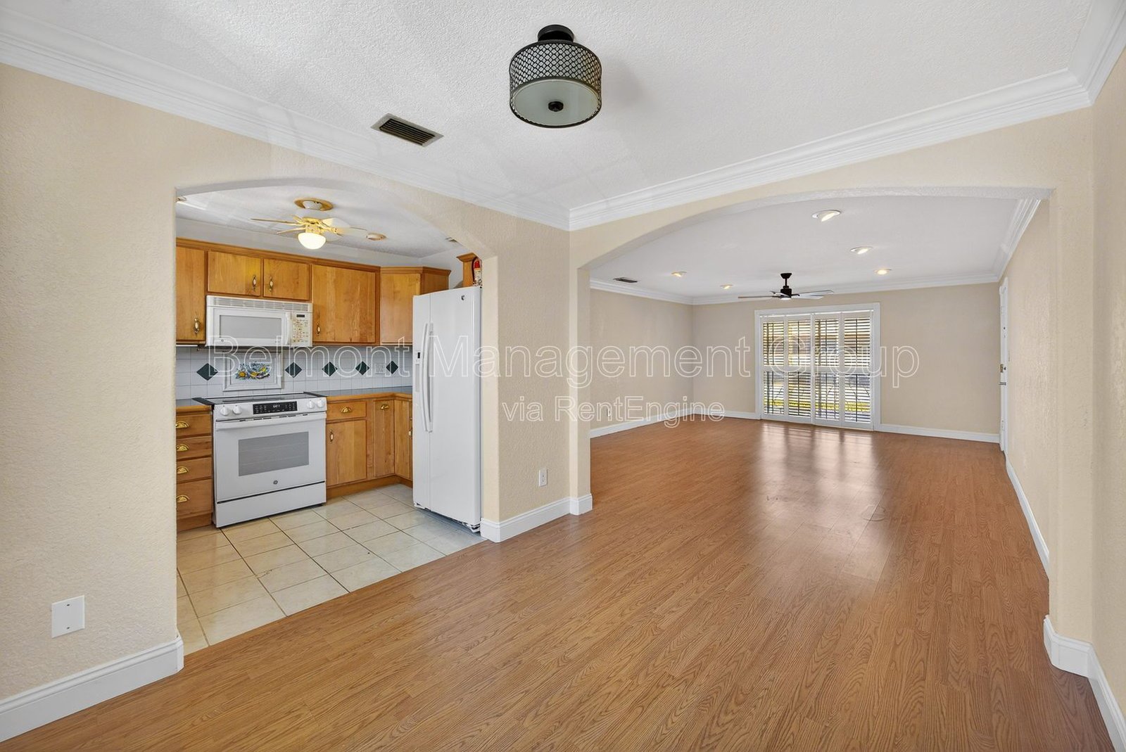 Bright and Spacious 2-Bed, 2-Bath Condo for Rent with Lake Killarney Views! property image