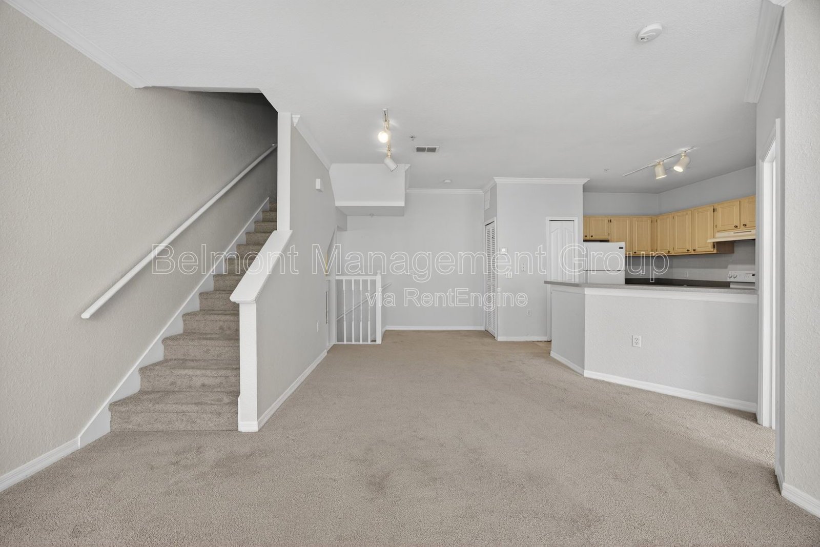 Beautiful 2 bed / 2 bath Townhome for rent at Visconti East in Maitland! property image